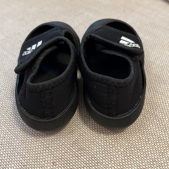 Adidas Superstar Crib sneakers (with extra right shoe) - Picture 3 of 8